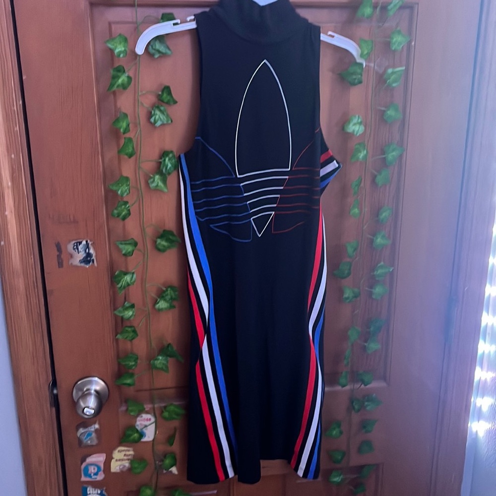Adidas body con sporty dress.